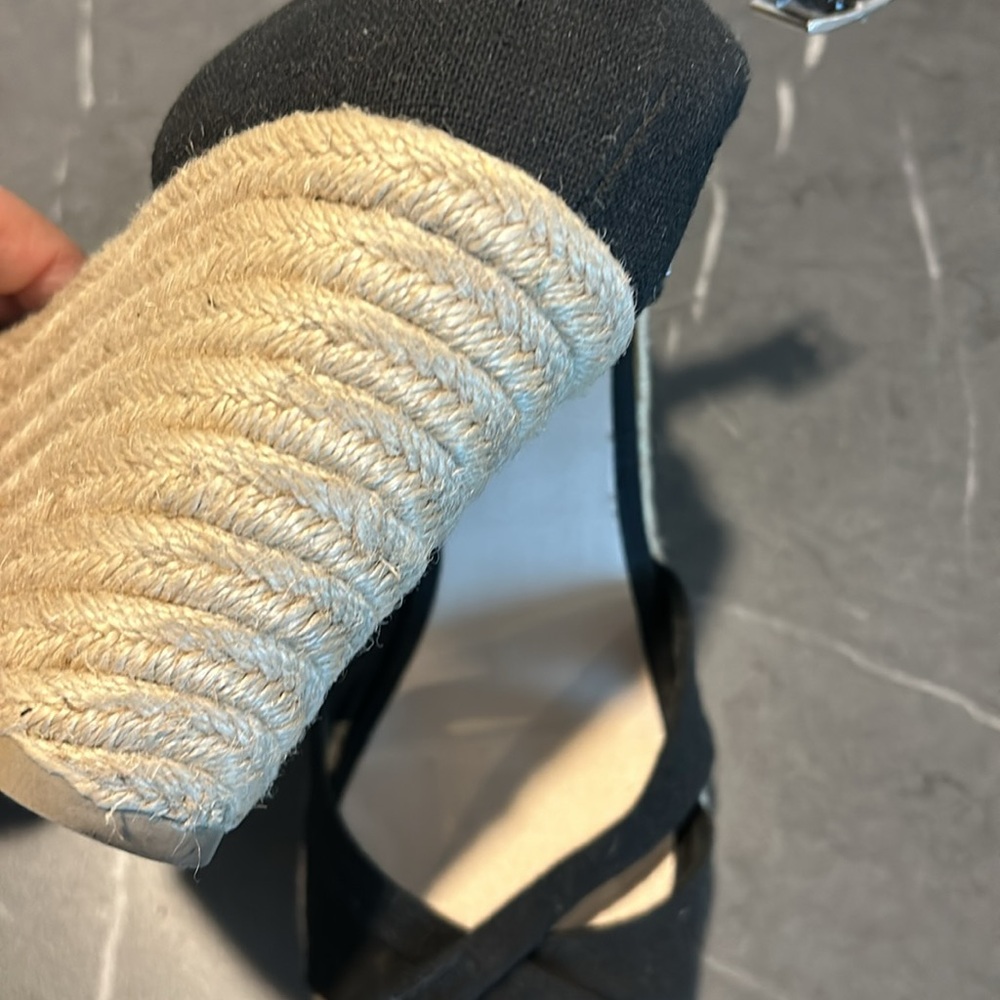 Wedges/Sandals - Picture 4 of 6